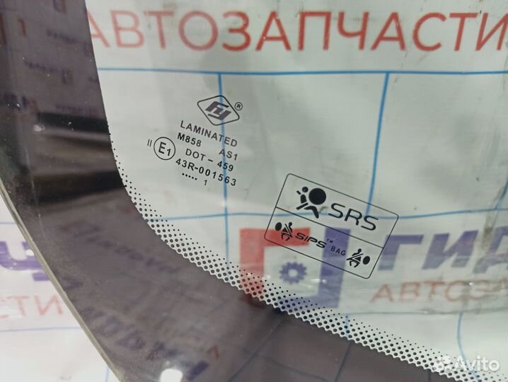 Стекло лобовое Volvo XC90 8831agsblvz1M