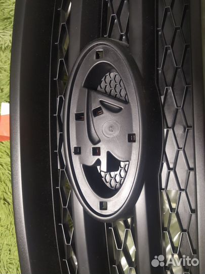 Решетка радиатора х Рэй, молдинг