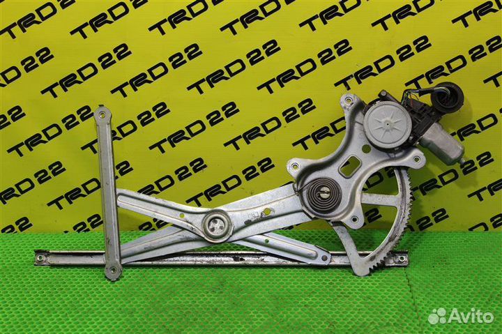 Стеклоподъемник передний правый Lexus Rx330 MCU38