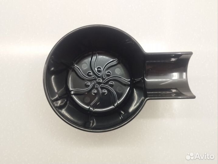 Yaqi чаша, Nom Gustav 21 BL