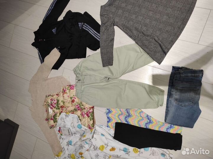 Пакет одежды на девочку 98-104