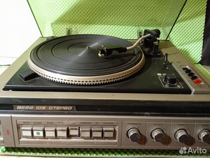 Виниловый проигрыватель вега