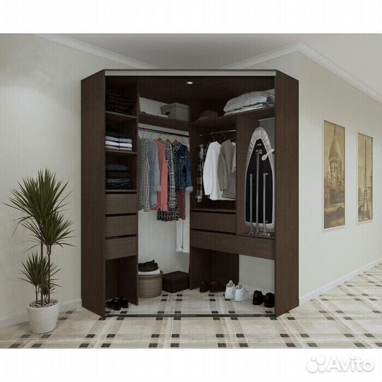 Встроенная гладильная доска