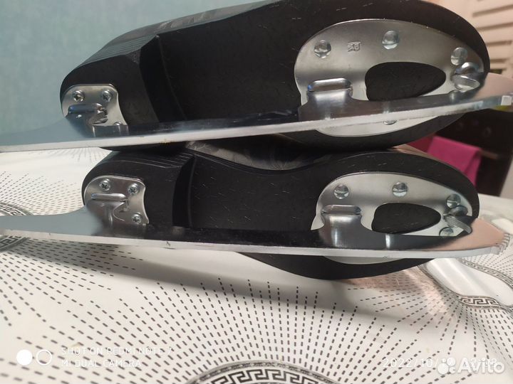 Коньки фигурные 36 размер