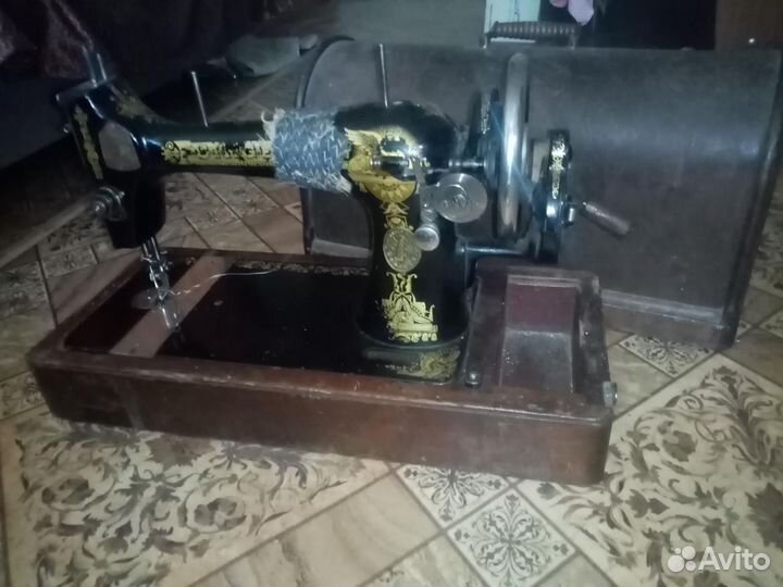 Швейная машина Singer
