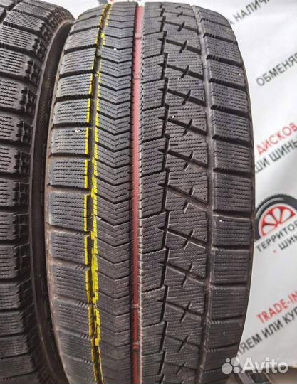Bridgestone Blizzak VRX 215/55 R17 102H