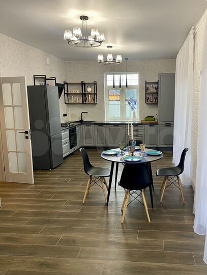 Дом 194 м² на участке 12 сот.