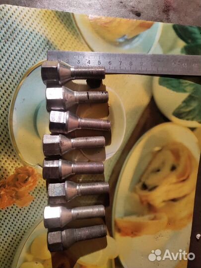 Колесные болты м12х1.25. 56/29