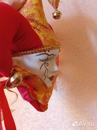 Маски фарфоровые