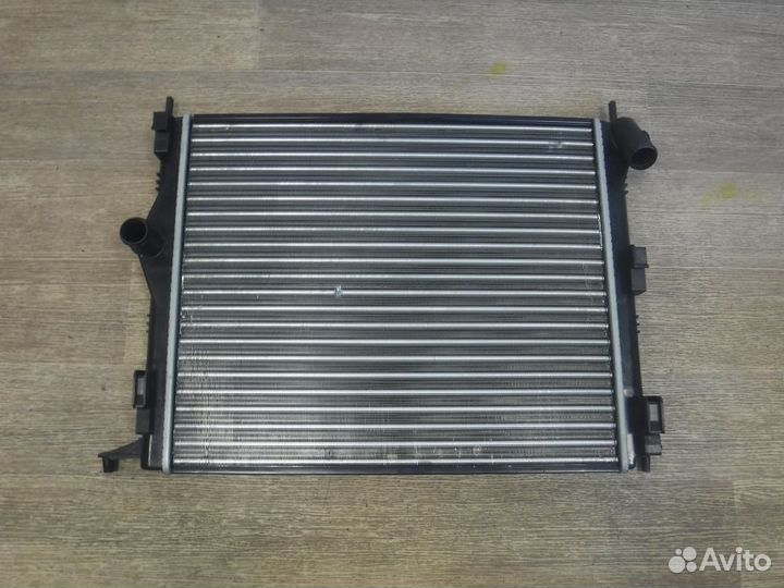 Радиатор охлаждения Renault Logan 2 Almera G15