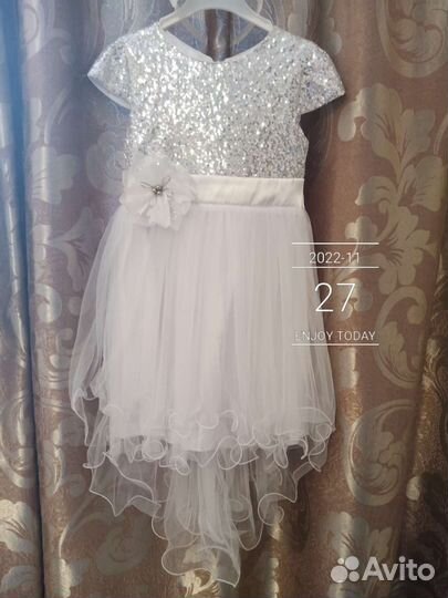 Нарядное платье для девочки 110 116