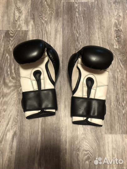 Боксерские перчатки clinch 12oz everlast adidas