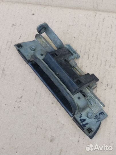 Ручка двери задняя левая bmw 5 e34