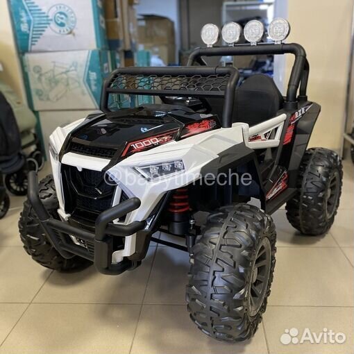 Электромобиль багги белый с большими колесами