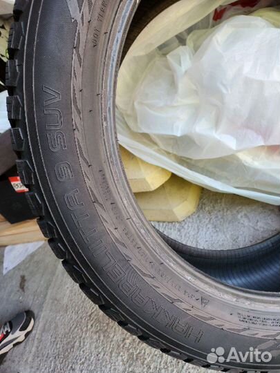 Nokian Tyres Hakkapeliitta 9 SUV 275/50 R22 T