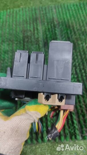 Блок предохранителей Subaru Tribeca WX 2006