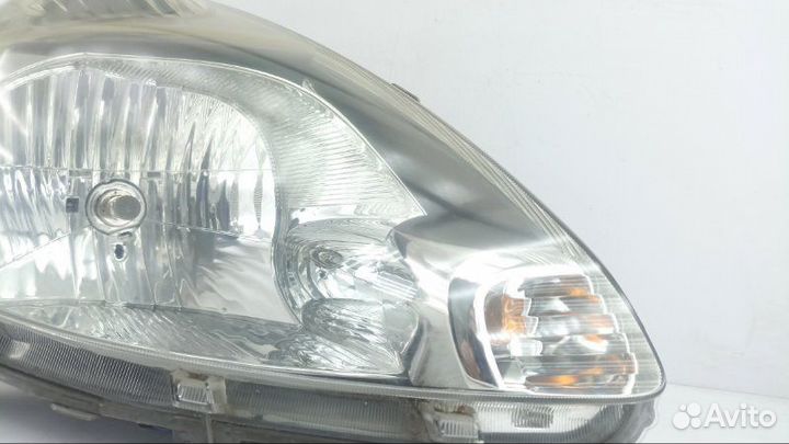 Фара правая Toyota Passo KGC10
