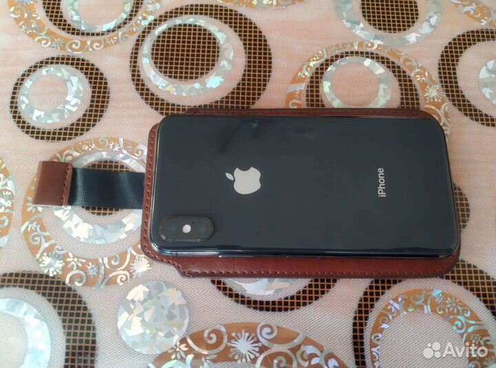 Чехол универсальный на iPhone 10