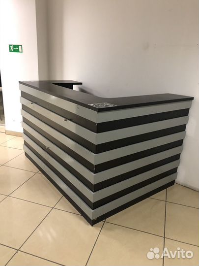 Стойка ресепшн бу