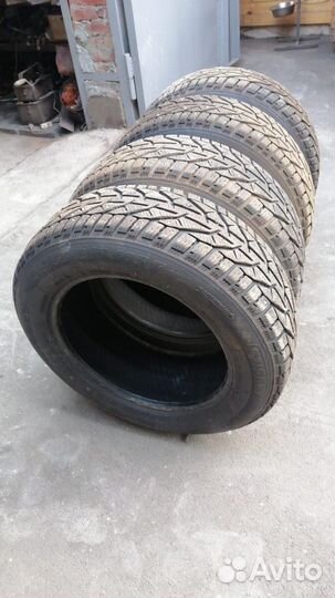 Tigar SUV Ice 215/65 R17