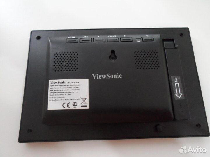 Фоторамка ViewSonic VFA724w-50E не включается