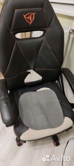 Игровое кресло thunderx3