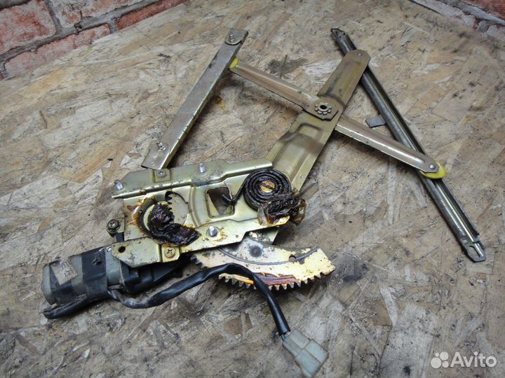 Стеклоподъемник эл. задний правый Great Wall Safe