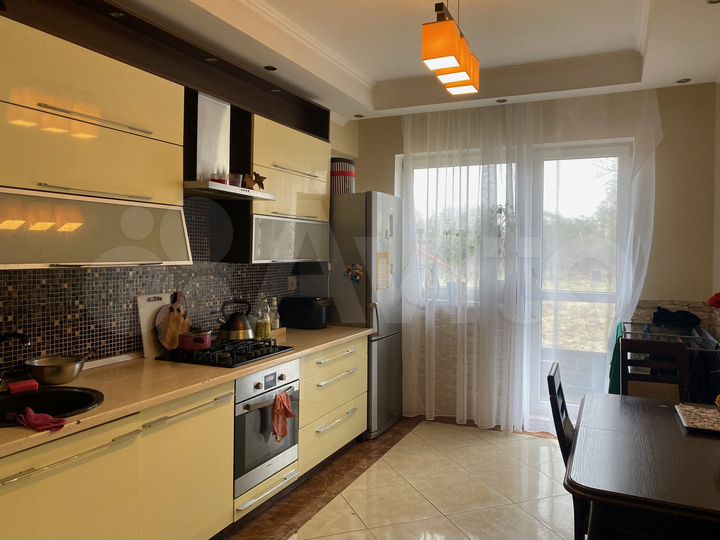 2-к. квартира, 62,8 м², 1/3 эт.