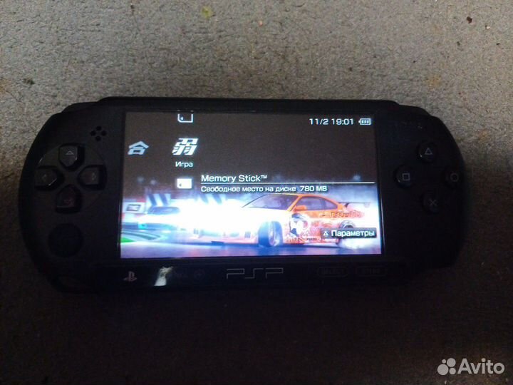 Sony psp e 1008
