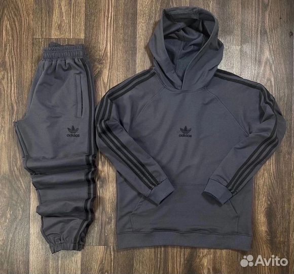 Спортивный костюм adidas классика