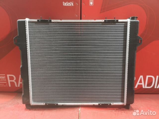 Радиатор двс на Джип