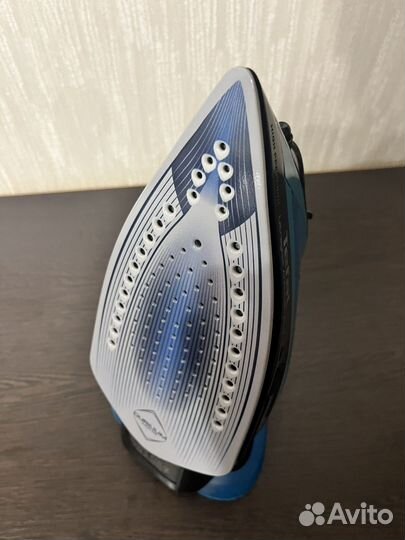 Утюг Tefal Ultragliss Anti-Calc Plus FV6832E0