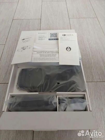 Квадрокоптер DJI mavic 3