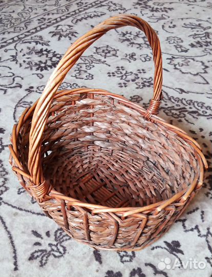 Корзина плетеная