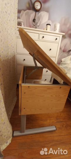 Продам растущую парту и растущий стул