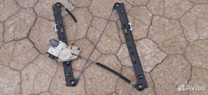 Стеклоподъемник двери BMW X3 E83 2006г