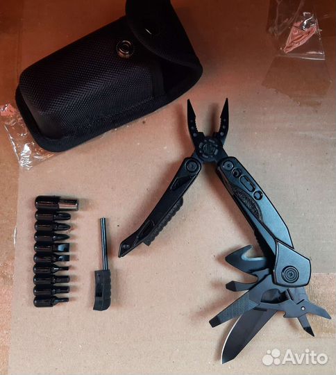Мультитул с огнивом, битами и чехлом
