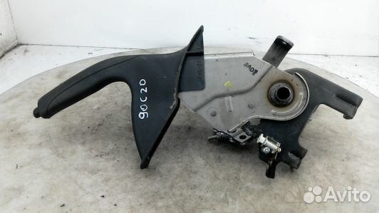 Рычаг ручного тормоза (ручник) hyundai IX35 1 (90C