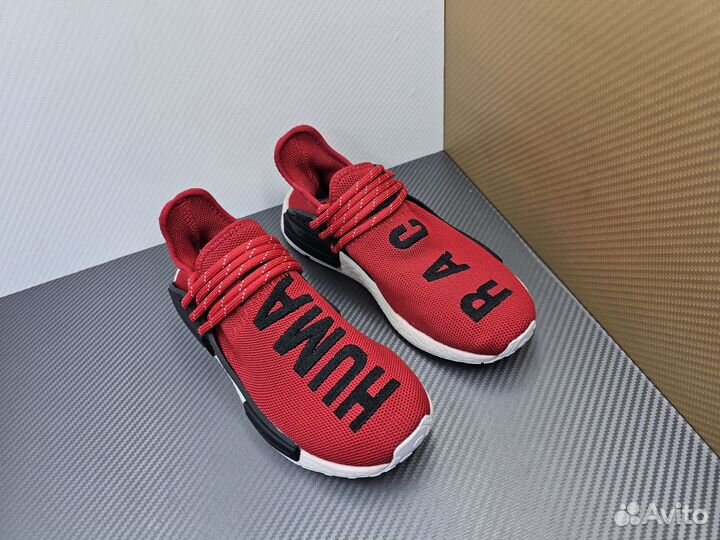 Кроссовки женские Adidas Human Race