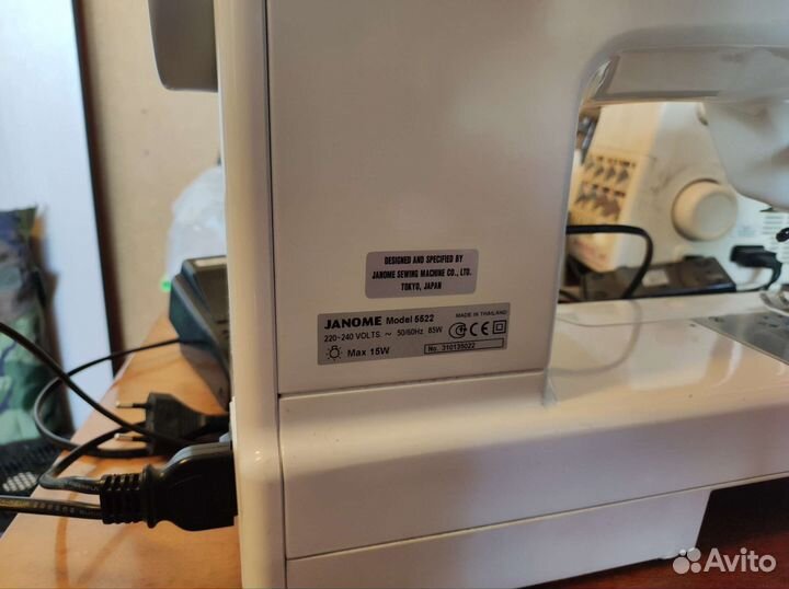 Швейная машина Janome