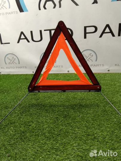 Знак аварийной остановки Audi A4 8K2 caga 2010