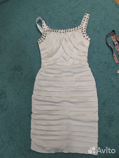 Платье эффектное/праздничное/новогоднее 42 размер