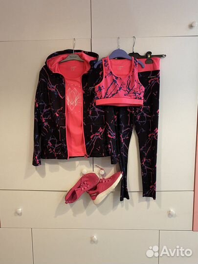 Спортивный костюм для девочки 134-140, 35