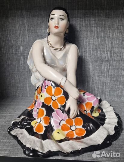 Статуэтка Цыганка Дулёво