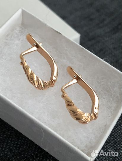 Золотые серьги 583 проба со звездой