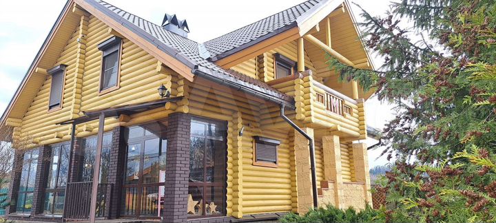 Дом 220 м² на участке 14 сот.