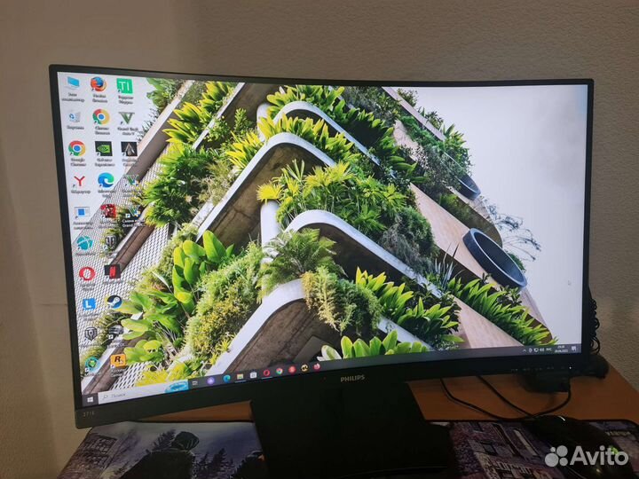 Закругленный FullHD 1080p монитор Philips 27