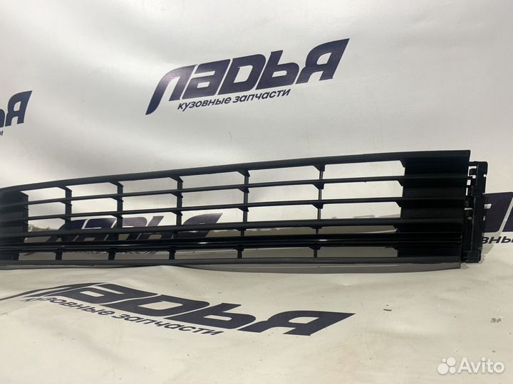 Решетка бампера Polo(15) без хрома