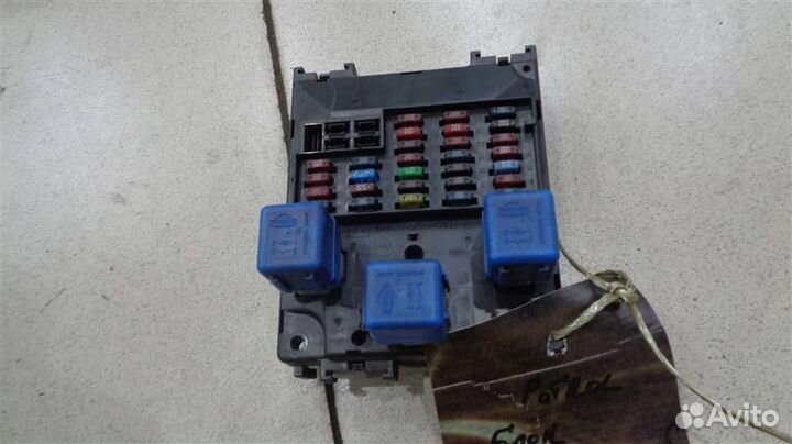 Блок предохранителей подкапотный Nissan Patrol Y6