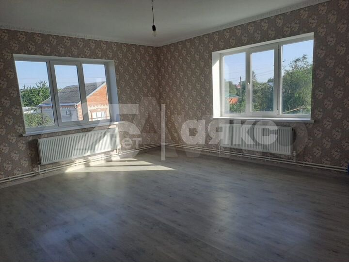 Дом 266 м² на участке 14 сот.